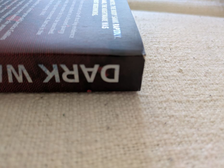 Livro Dark Water de Robert Bryndza