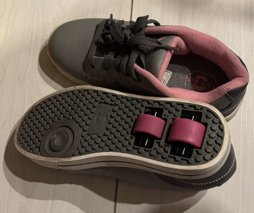 Tenis skate mate by hellys