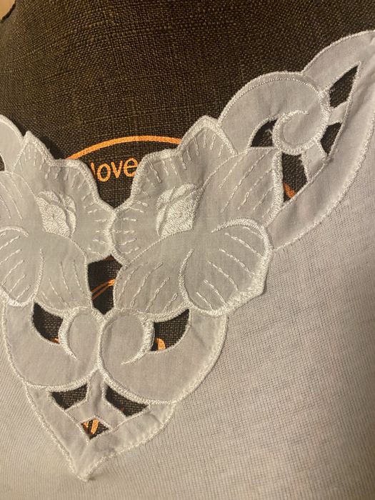 Podkoszulka damska z haftem Frank S