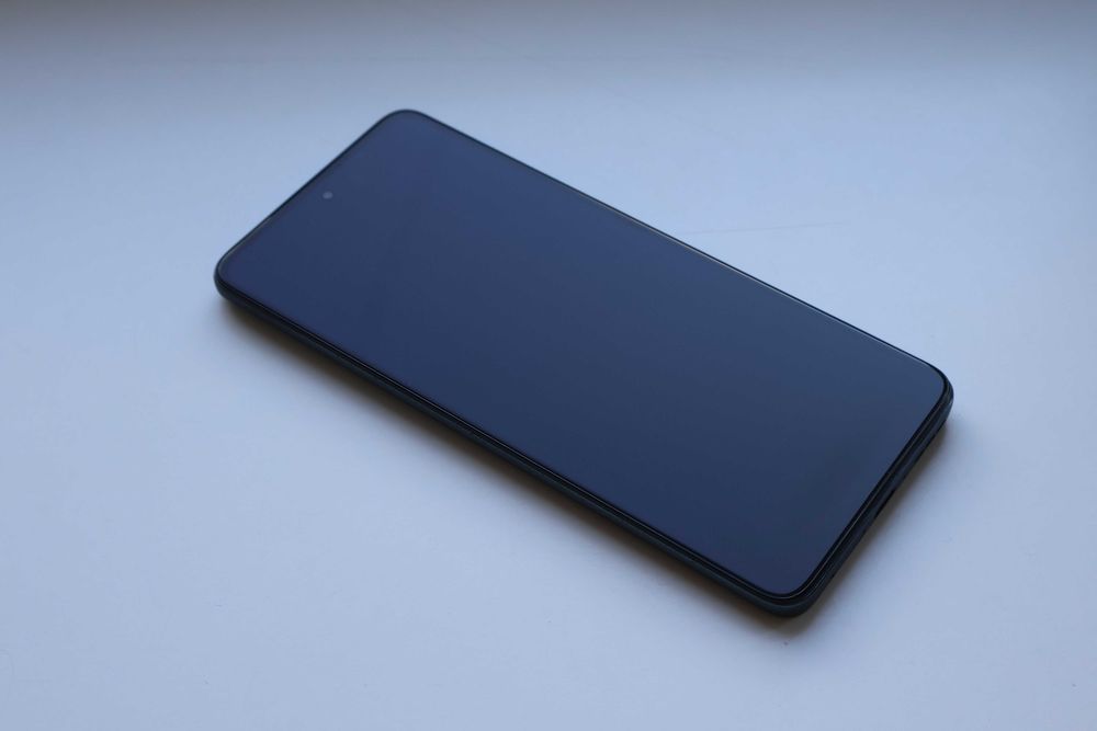 Motorola Edge 2022 XT2205-1  6.6", 50MP, 128Gb, 8GB RAM, 5000mAh