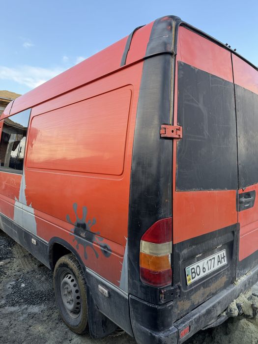 Mercedes  Sprinter 210