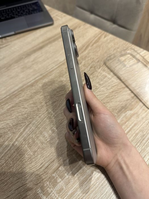 iPhone 16 pro Max natural titanium  100% батерея айфон 16 про макс