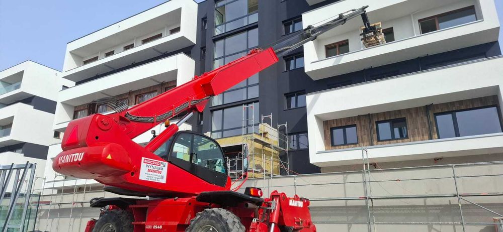 Wynajem ładowarki teleskopowej Manitou Usługi MRT , Roto