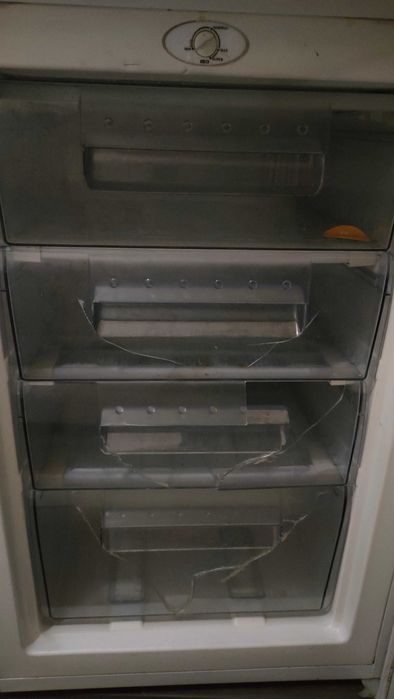 Arca Vertical Kunft - 4 Gavetas