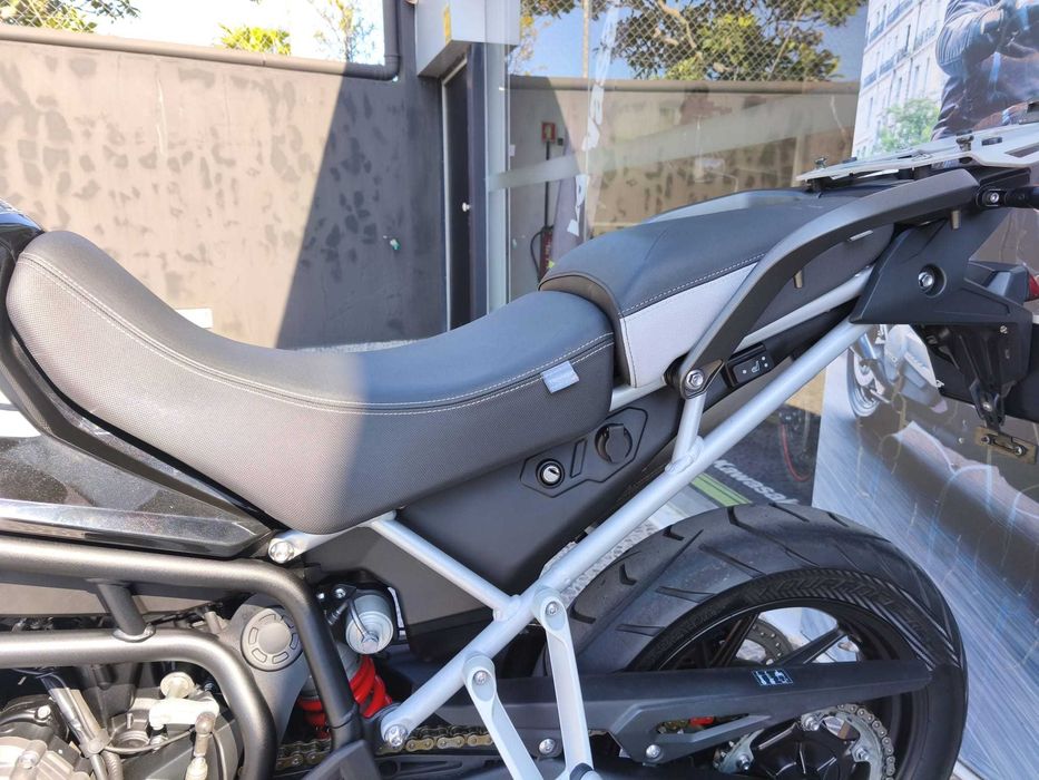 Triumph Tiger900