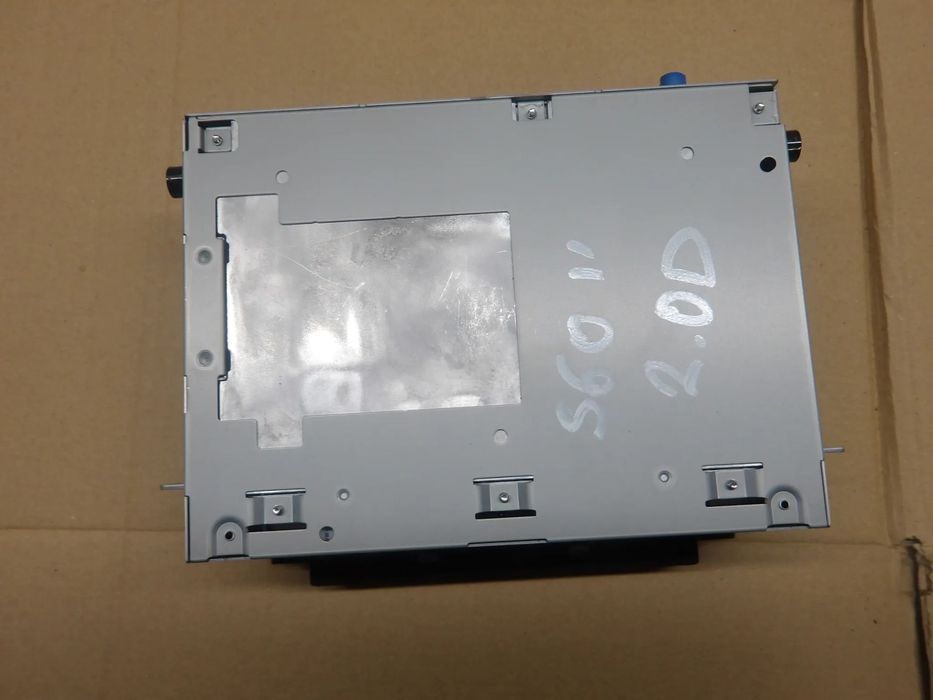 VOLVO S60 II 10-13r. 2.0 D3 RADIO 31357770