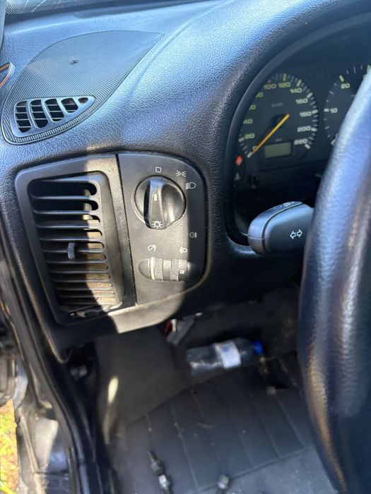 Botão luzes Seat Ibiza 6K
