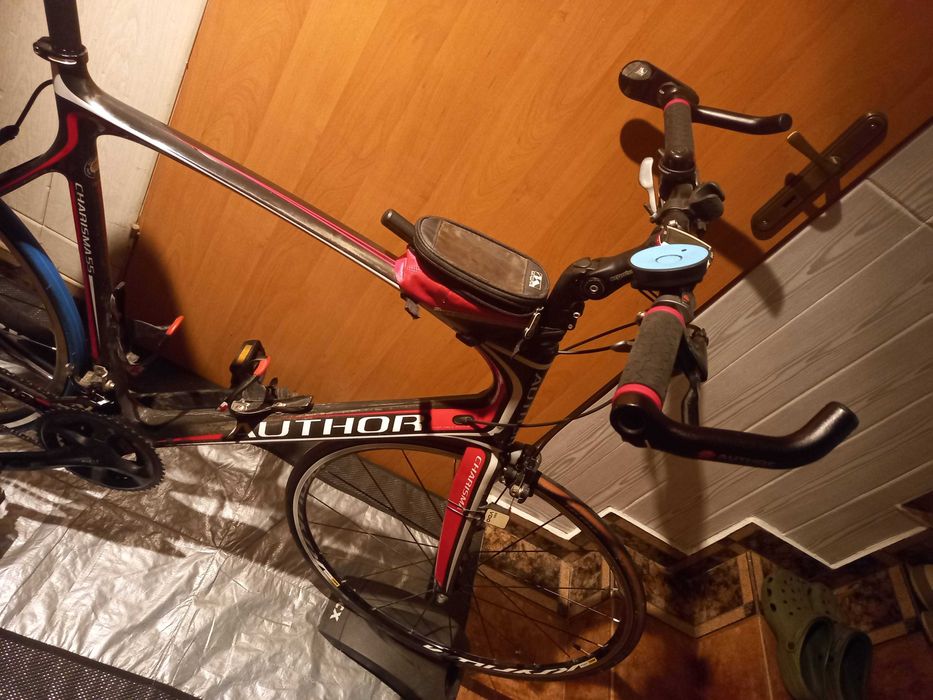 Rower szosowy Carbon+trenażer Tacx+dodatki