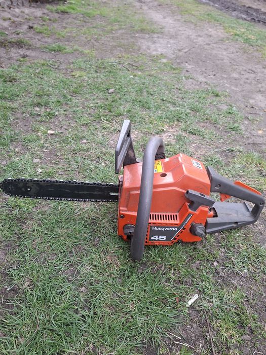 Sprzedam piłę husqvarna 45.