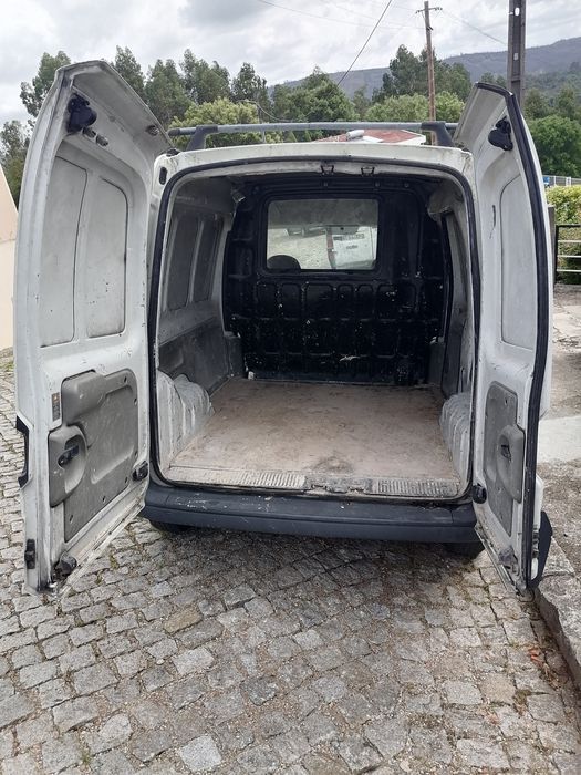 Renault Kangoo 1.5DCI com junta da cabeça queimada