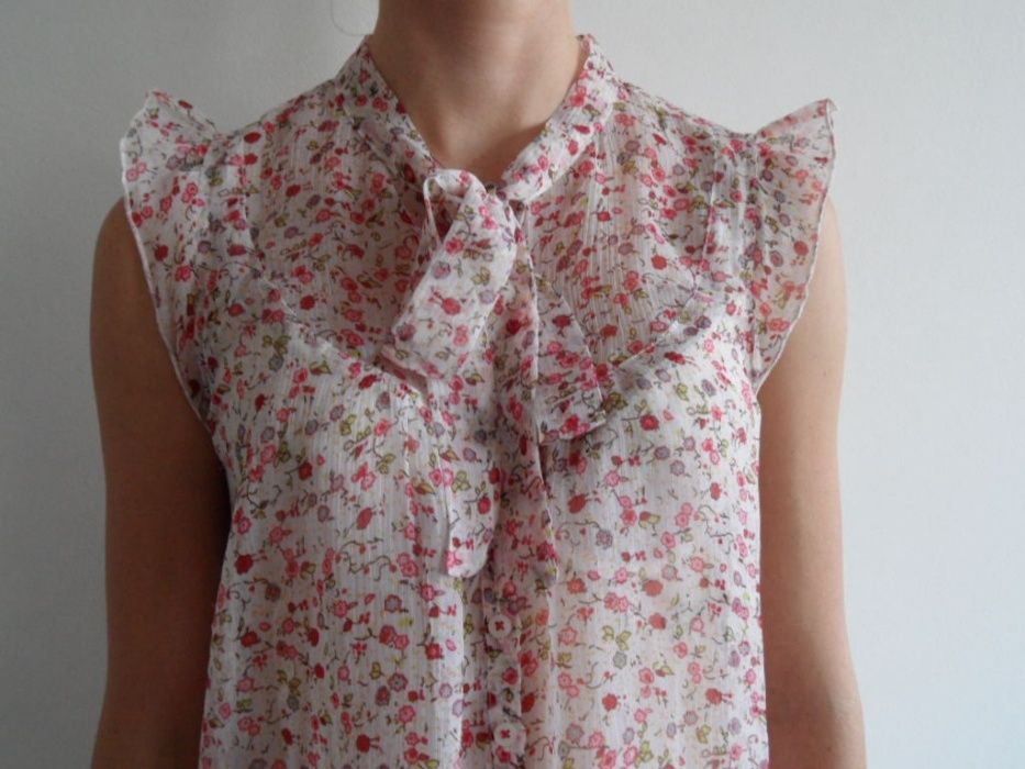 Denim bluzka mgiełka taliowana łączka floral dekolt M/L