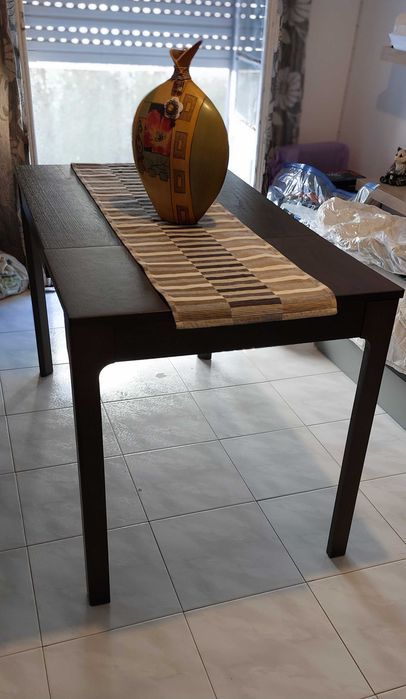 Vendo Mesa de cozinha + 2 Cadeiras