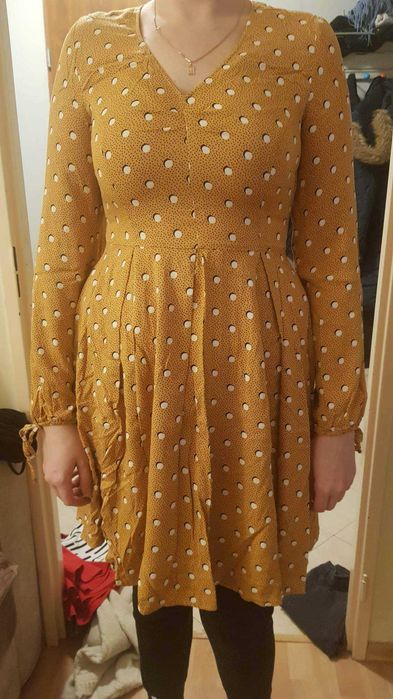 Sukienka żółta w groszki