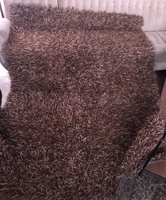 Brown rug, good quality