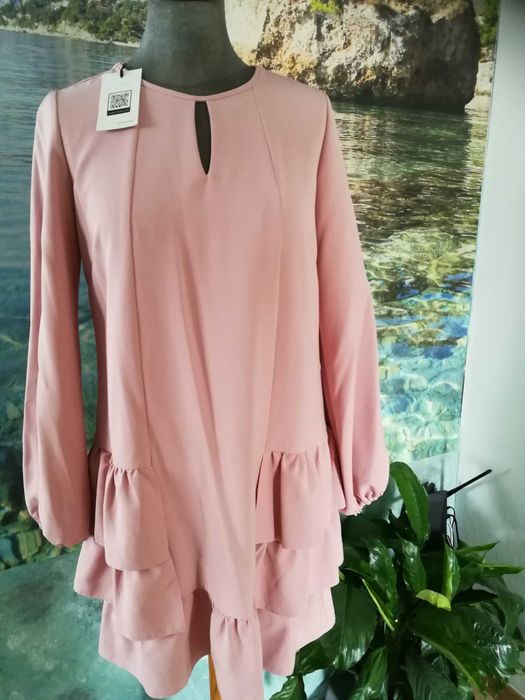 Sukienka oversize falbanki