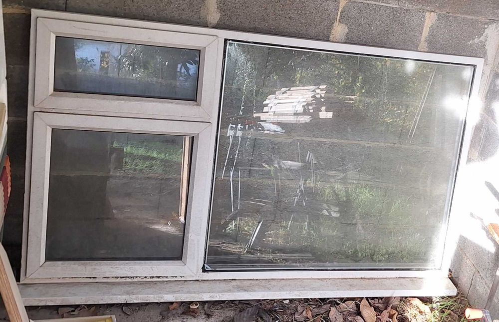 Janela, janela grande com vidros duplos  75€