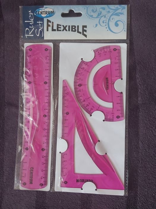 Elastyczny geometryczny komplet linijek