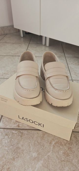 Lasocki Loafersy skórzane w rozmiarze 38