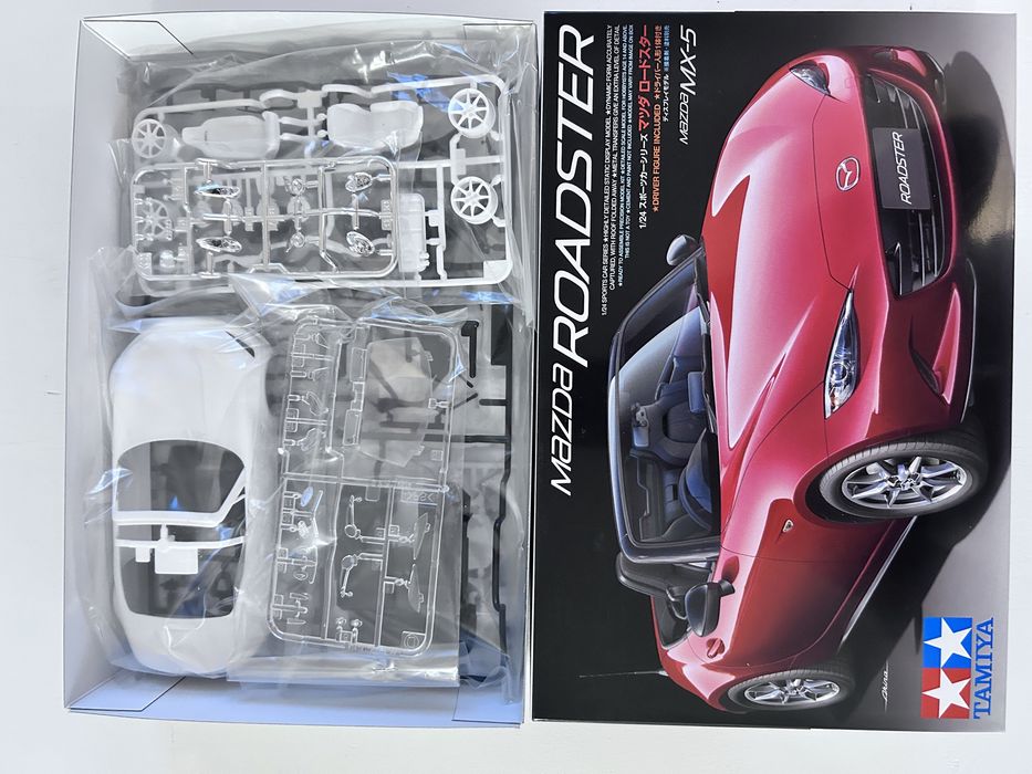 Samochód Mazda MX-5 Roadster model Tamiya 24342