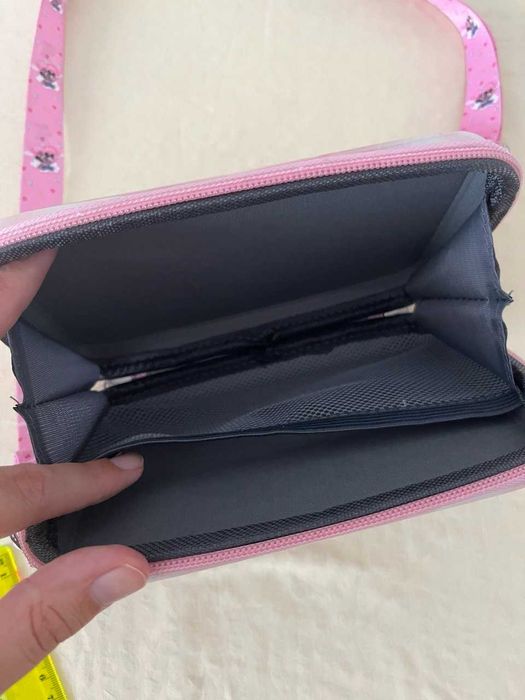 Mala tiracolo Minnie rígida cor-de-rosa para criança