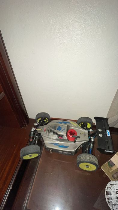 Vendo carro Rc a gasolina bom estado