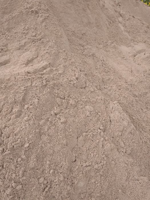 Dowóz piachu i kamieni