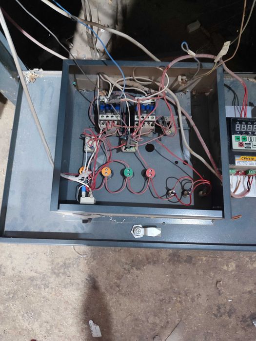 Станок крайкувальний