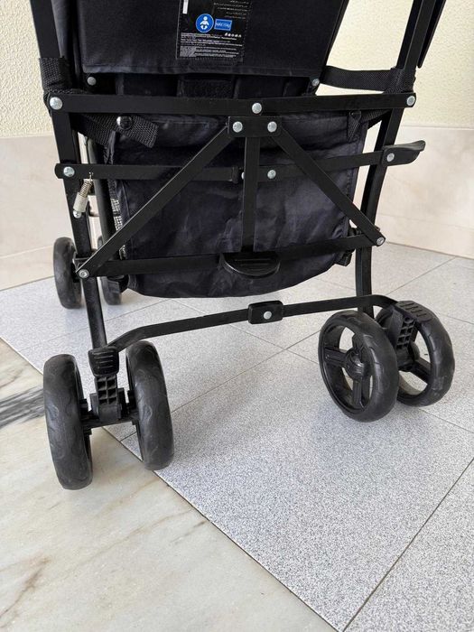 Carrinho de rua ZY Safe, modelo Road Plus.

Estado: excelente