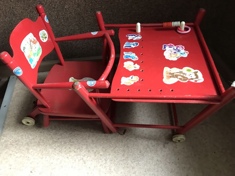 Kultowe krzesełko do karmienia PRL