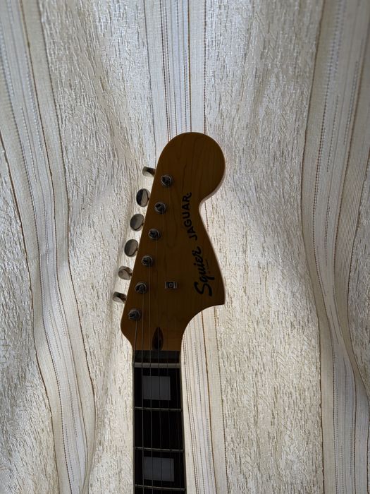 Squier CV 70s Jaguar LRL  BK.