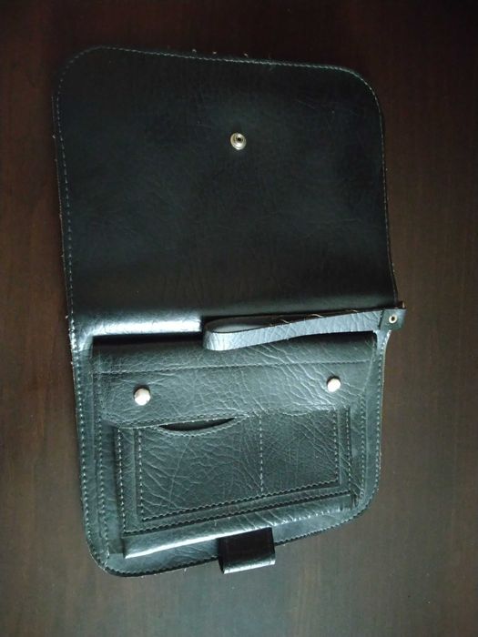 Męska torebka. Skóra. Czarna.