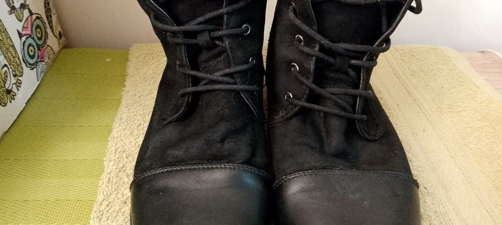 Czarne buty rozm.40