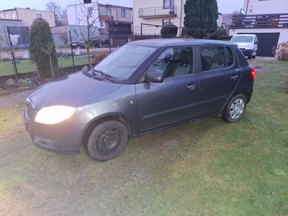 Skoda Fabia benzyna klimatyzacja dwa kpl kół itp