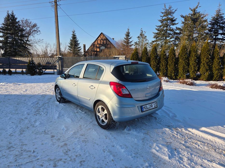 Opel Corsa D 1.0 benzyna  Klimatyzacja Tempomat