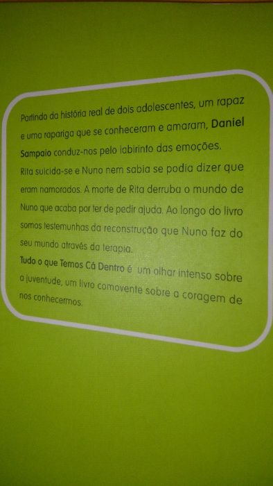 Livro "Tudo o que temos cá dentro" de Daniel Sampaio