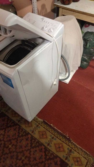 Продаю стиралку indesit. Продаю пральну машину (індезид)