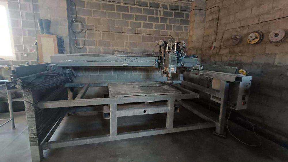 Automat polerski do kamienia