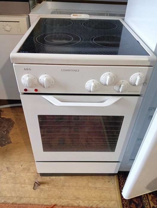 Kuchenka elektryczna z płytą ceramiczną