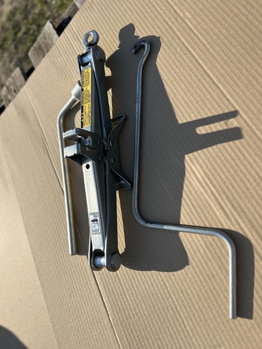 Домкрат Toyota Urban Cruiser,2009-2014,Toyota yaris,оригінал