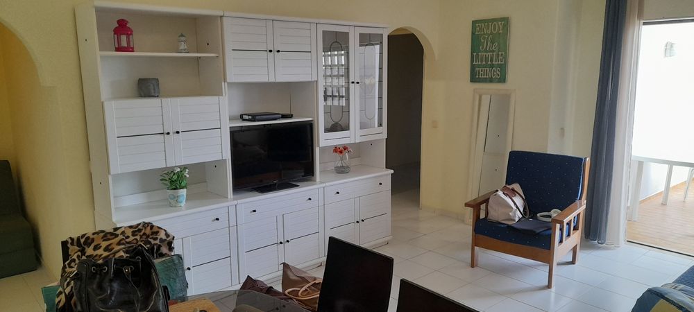 T 1 Portimão arrenda -se