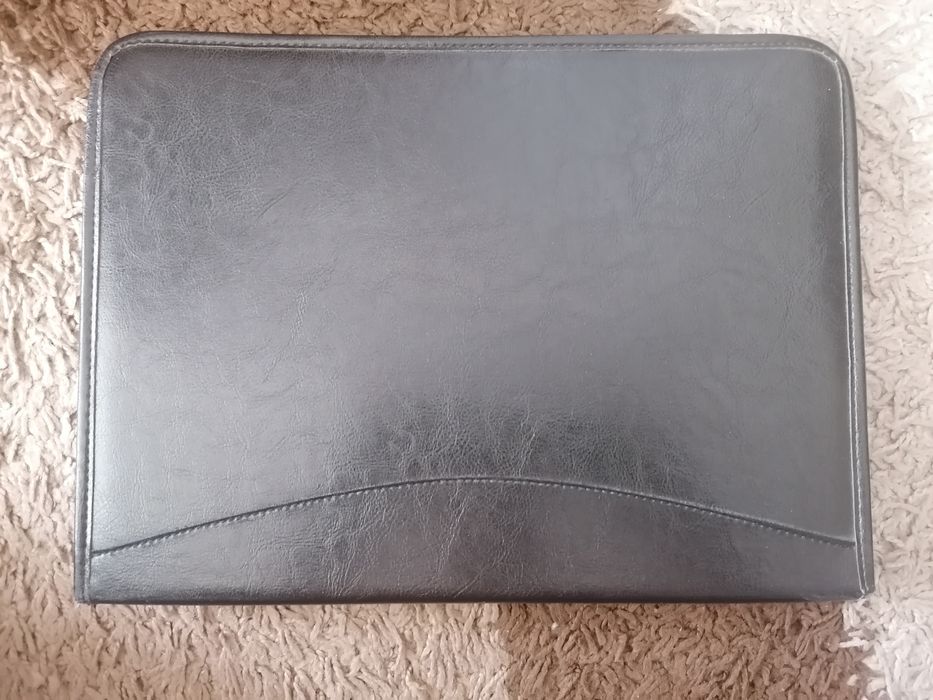 Aktówka biznesowa WYSYŁKA bardzo ładna