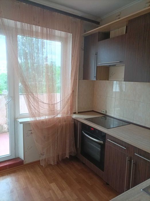 Сдам большую по площади 1 комнатную квартиру на Черемушках Дом Мебели