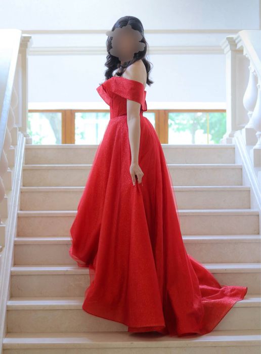 Сукня (випускний)