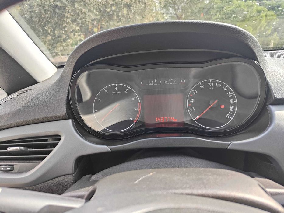 Opel corsa e 1.2 gasolina