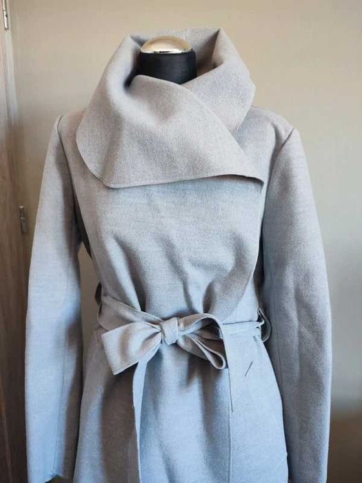 Szary płaszcz, kimonowy, szlafrokowy