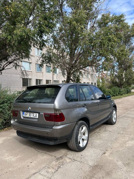Продам BMW X5 e53