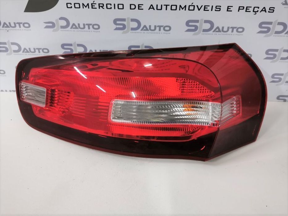 Farolim Traseiro Direito Original - Citroen C4 Picasso II (2015)