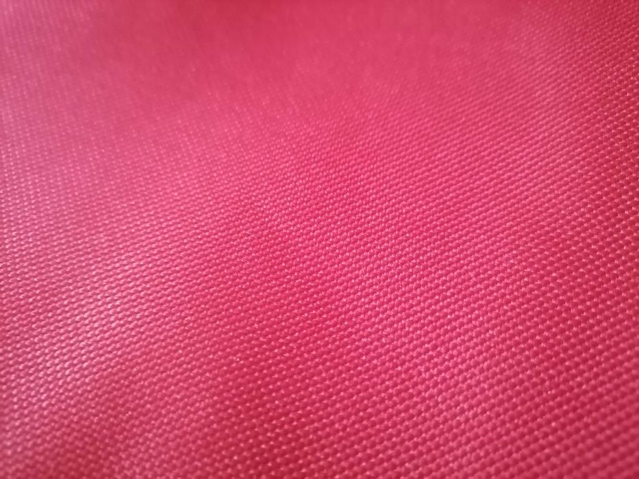 Czerwona torba na laptopa