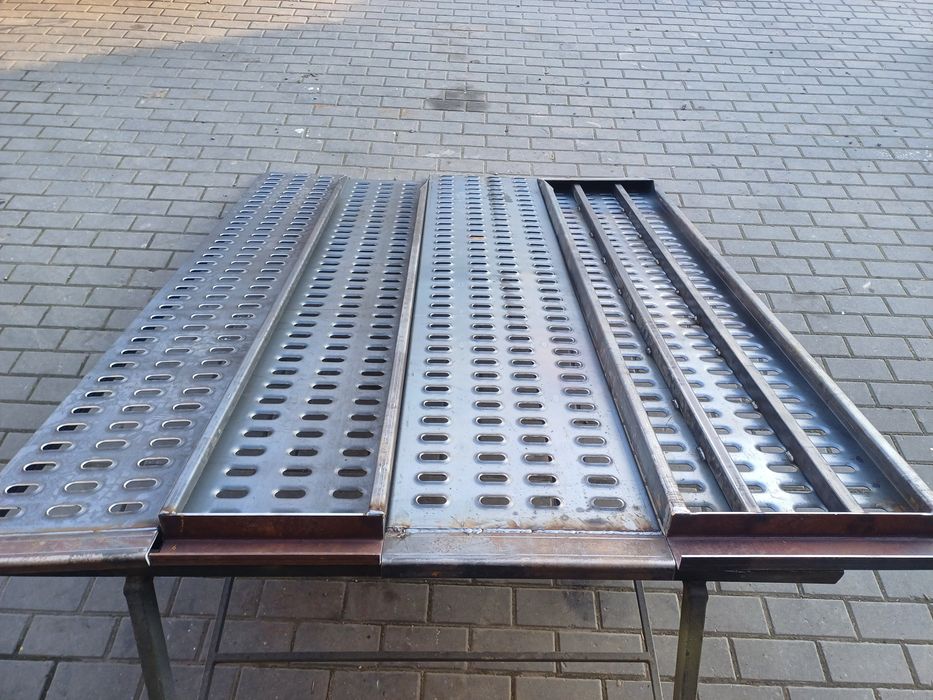 Njazdy podjazdy stalowe loch 2mb Producent