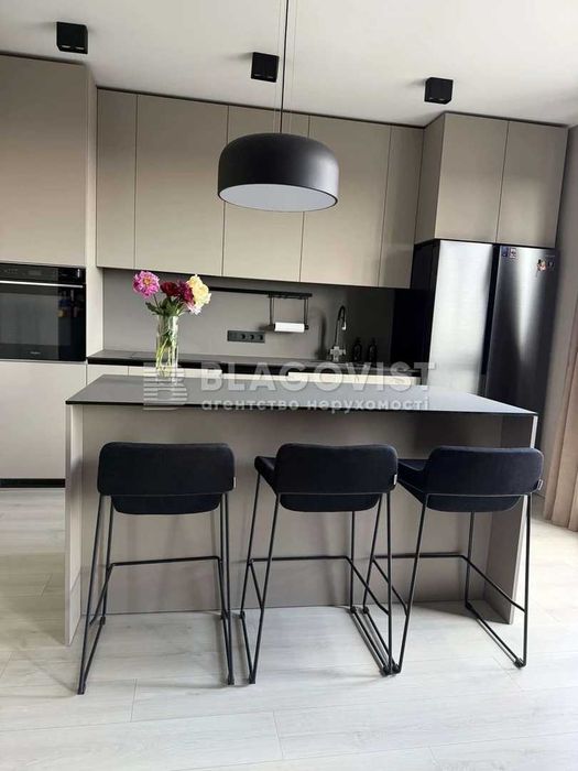 Продаж дворівневої квартири ЖК Кришталеві Джерела, Метрологічна, 25, Теремки, Феофанія